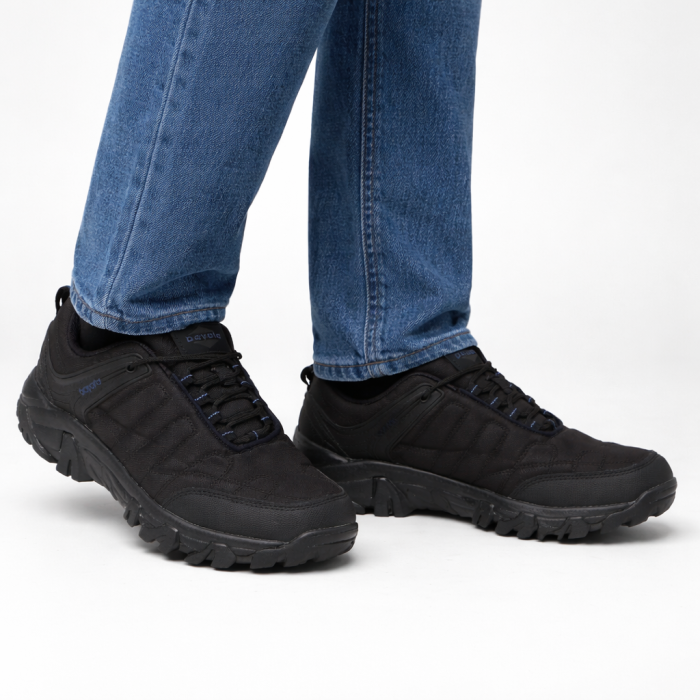 Кросівки Street Trek Black 44